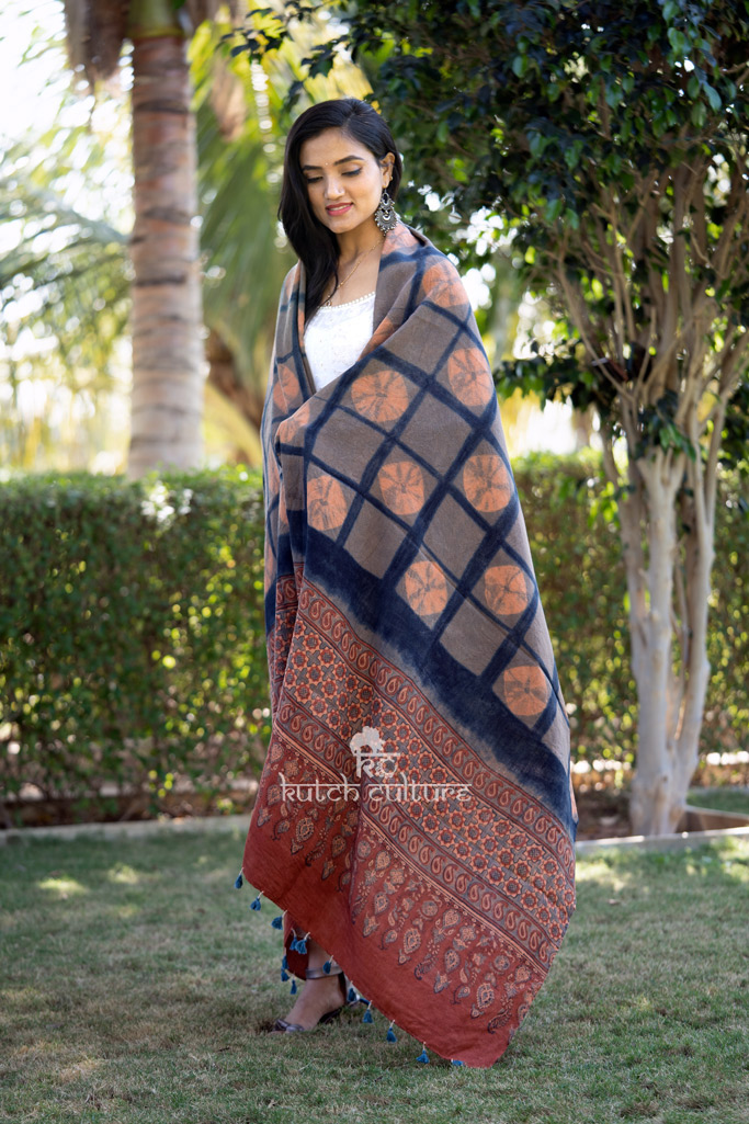 Hand woven ajrakh shawl