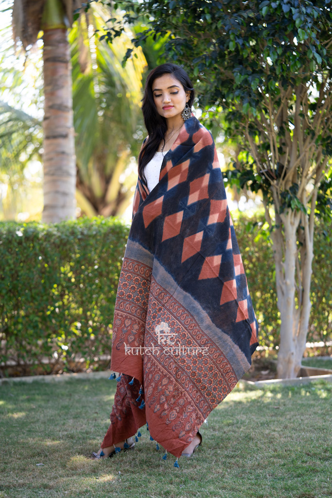 Hand woven designer shawl