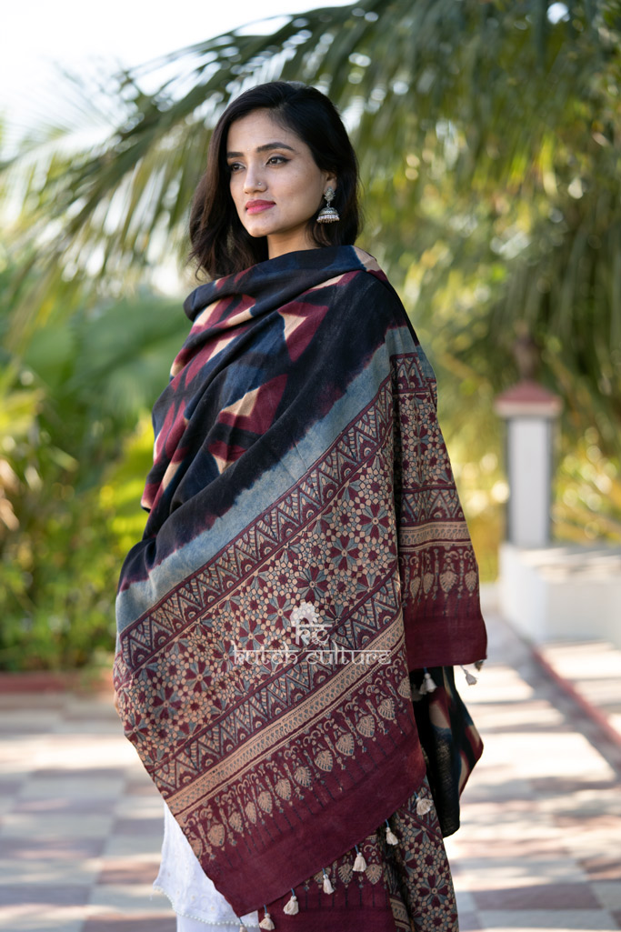 Hand woven ajrakh shawl