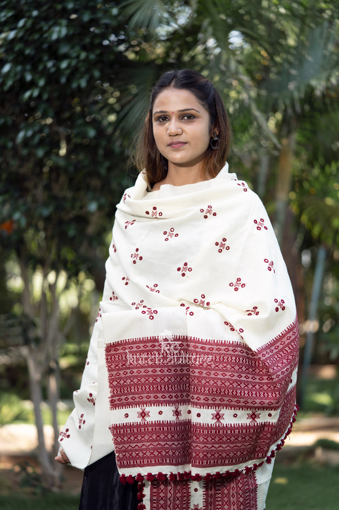 White and maroon bhujodi motif shawl
