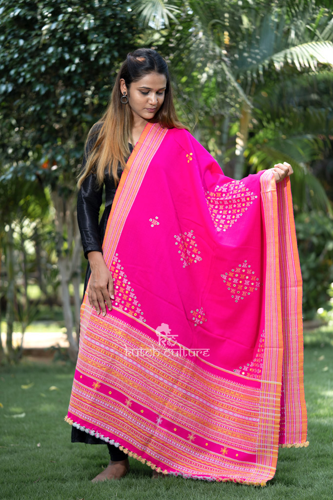 Neon pink kutchi hand embroidered woolen shawl