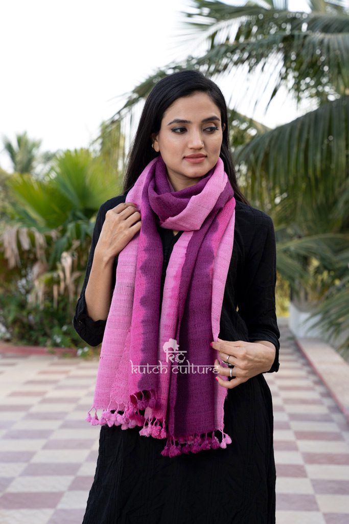Handwoven tusser pink stole