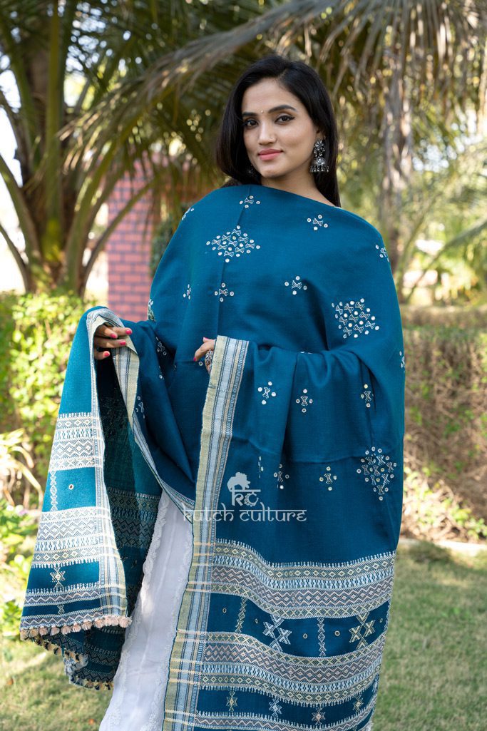 Classic blue hand weaving kutchi shawl online