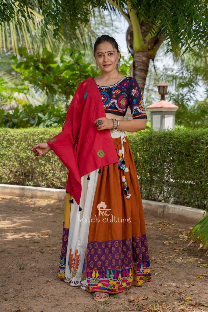 Elevate Your Style with Classic Kutch Embroidery Traditional Chaniya Choli