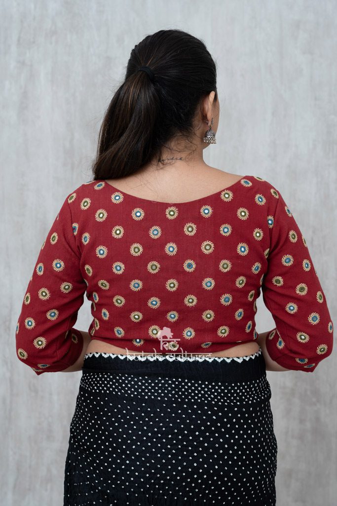 Kala Cotton Kutch Hand Embroidery Blouse Marron