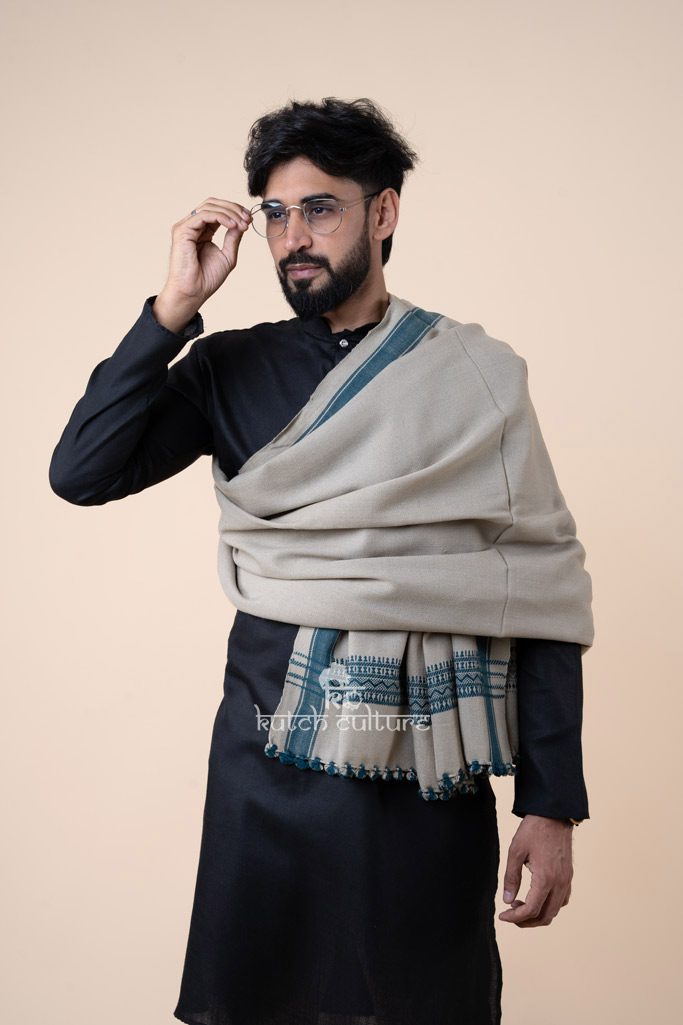 Versatile Elegance: Kutch Hand Weaving Men’s Shawl
