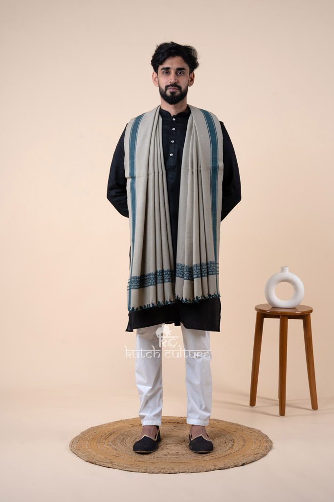 Versatile Elegance: Kutch Hand Weaving Men’s Shawl
