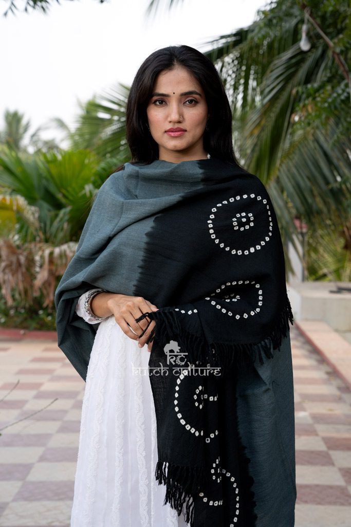 Pure Marino Wool Bandhni shawl