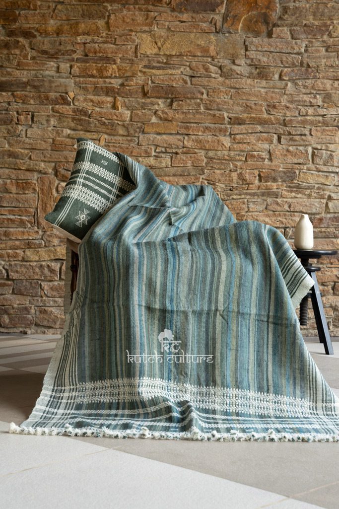 Warmth Redefined: Indian Wool Bhujodi Throws (38×86)