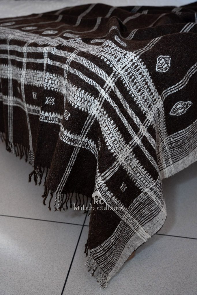 Timeless Luxury: Desi Sheep Wool Blanket Set (52*110)
