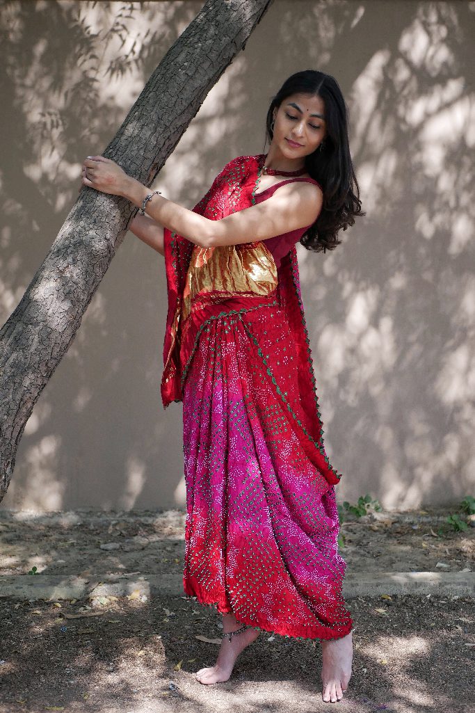 Elevate Your Ethnic Look: Stunning Double Dot Bandhni