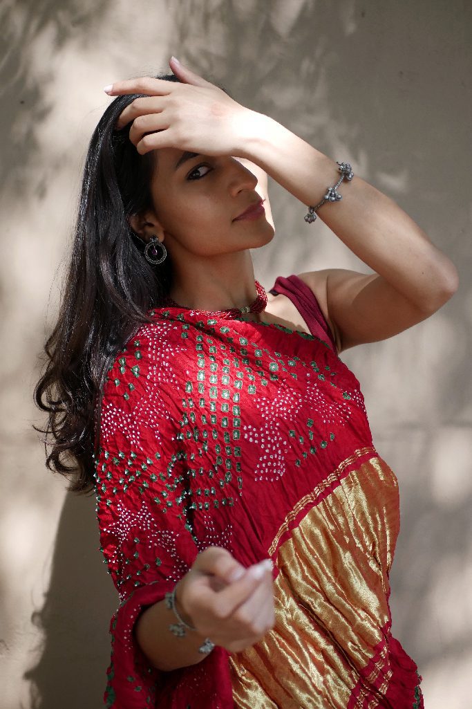 Elevate Your Ethnic Look: Stunning Double Dot Bandhni